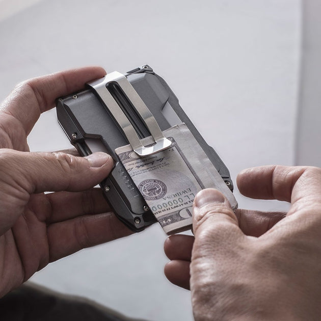 M1_titanium_back_0044_DSC_0911